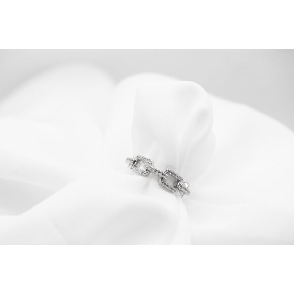 Stylish Chain Link CZ Ring | Dainty Cubic Zirconia Statement Jewelry - Picture 3 of 4